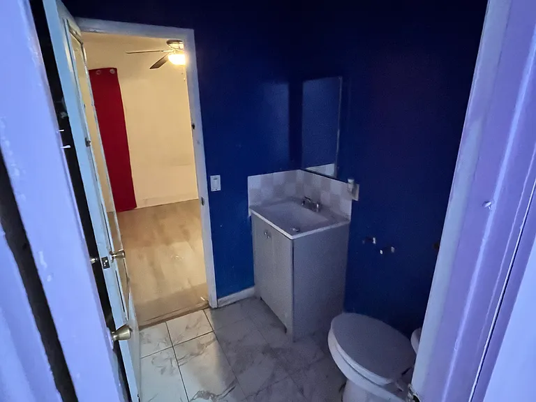 1228 S Rowan Ave — Photo 4