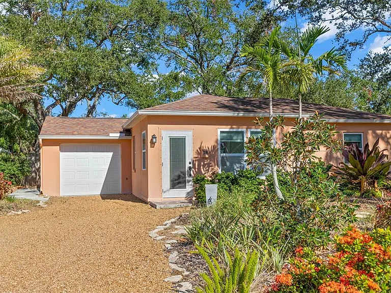 3501 Boca Ciega Dr N — Photo 2