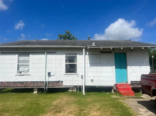 106 S Pine Road, Texas City, TX 77591