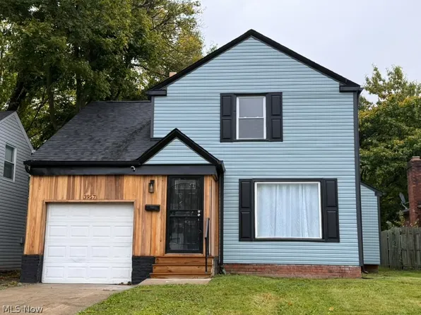 3957 Strandhill Rd, Cleveland, OH 44128