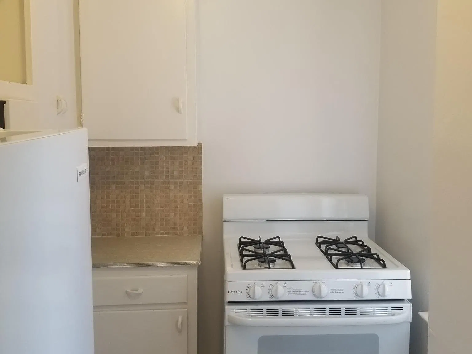510 Riverdale Ave — Photo 3