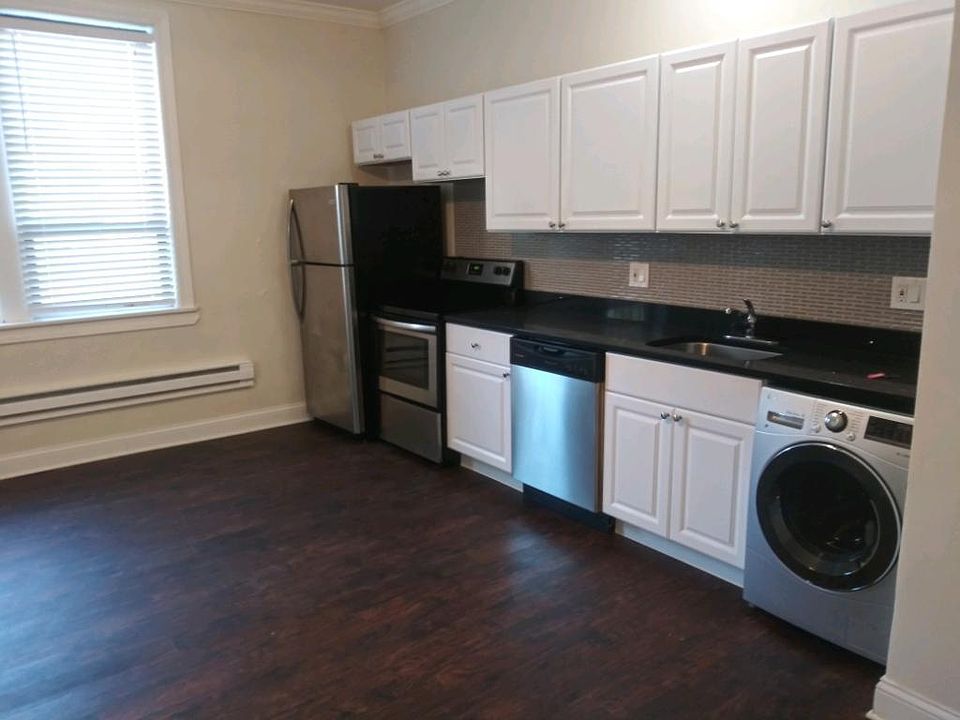 1st image of 3345-108 N Marshfield Ave