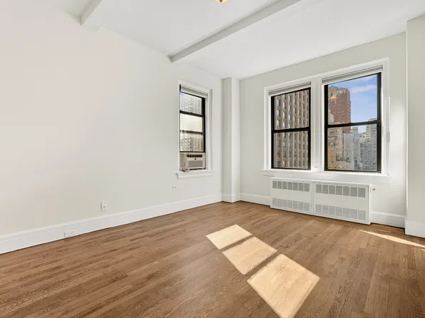 157 East 72nd Street image 5 of 17