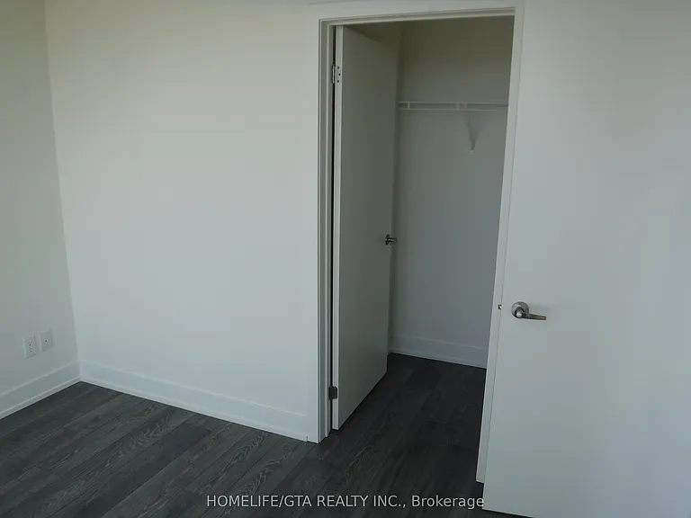 180 Fairview Mall Dr #2001 — Photo 7
