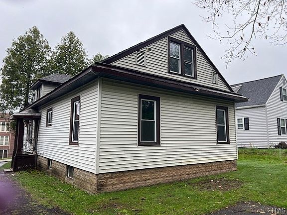 4th image of 36 Ballantyne Brae
