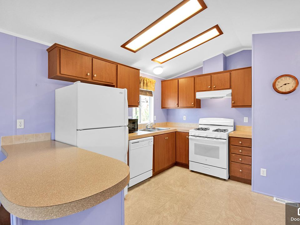 1st image of 3053 Chamoune Ave