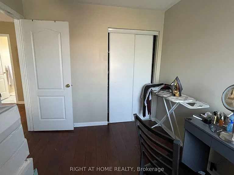 5654 Churchill Meadows Blvd — Photo 21