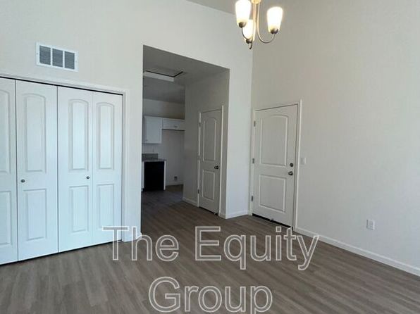 4116 E Kaweah Ave