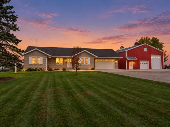W670 Town Line Rd, Krakow, WI 54137