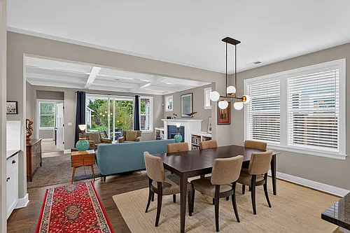 Available Nov 10th - Lovely 3 Br/2.5 Ba Home With Artist Studio At Montavilla — Photo 3