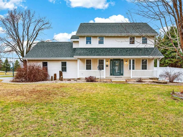 W6180 Long Ct, Appleton, WI 54914