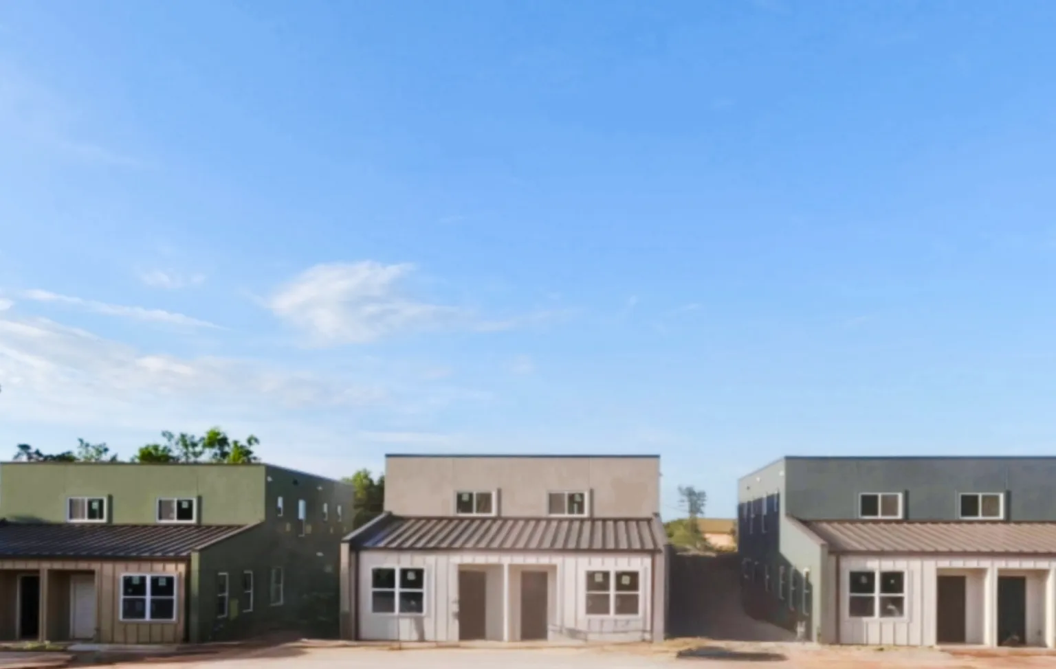 1102 East Hurd Street — Photo 1