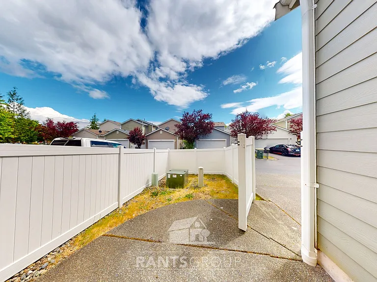 7629 Kodiak Ave NE — Photo 11