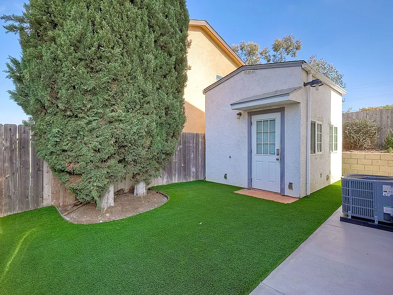 5169 Tipton St — Photo 3