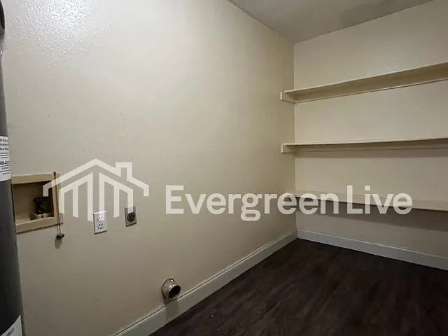 105 Viola Ct — Photo 15