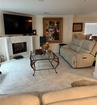 4th image of 5829 Sylvia Dr