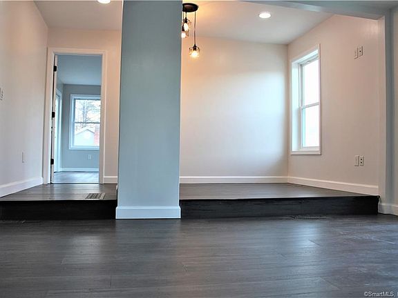 4th image of 253 Lake Plymouth Blvd