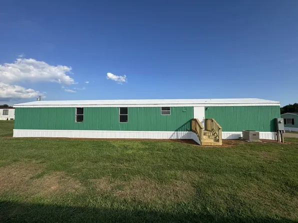 118 General Dr, Gaffney, SC 29341
