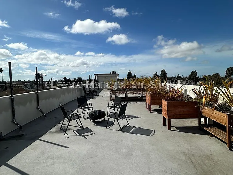 1120 E 25th St #200 — Photo 9