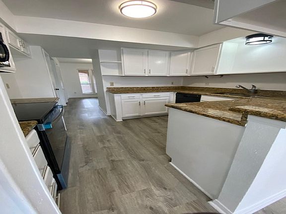4th image of 2606 Princess Ln
