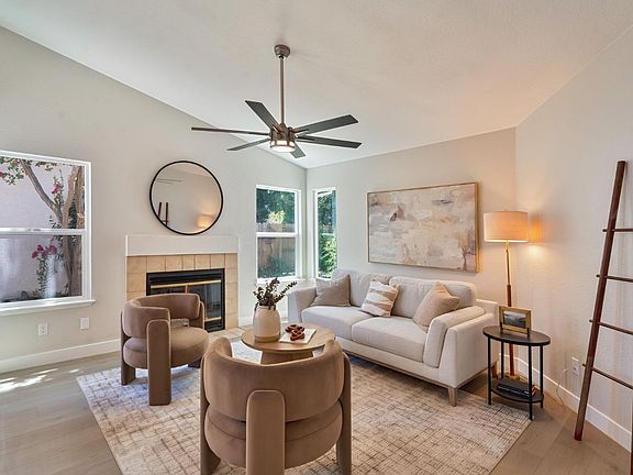 3rd image of 8016 Willys Ct