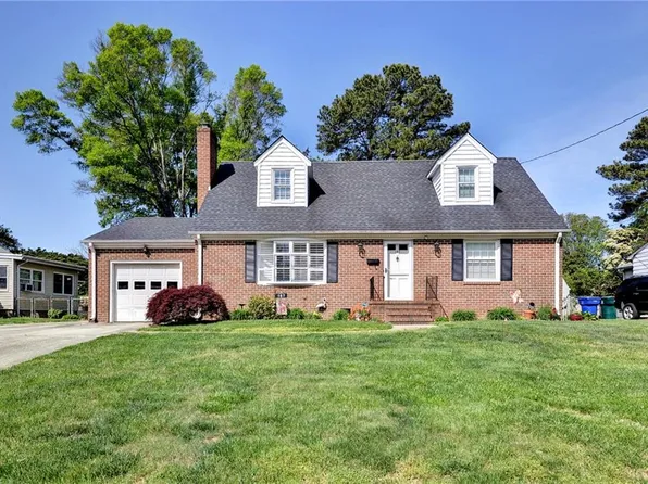 107 Glade Rd, Newport News, VA 23606