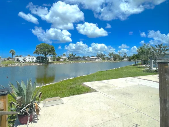 452 Umatilla Trl, Fort Myers Beach, FL 33931