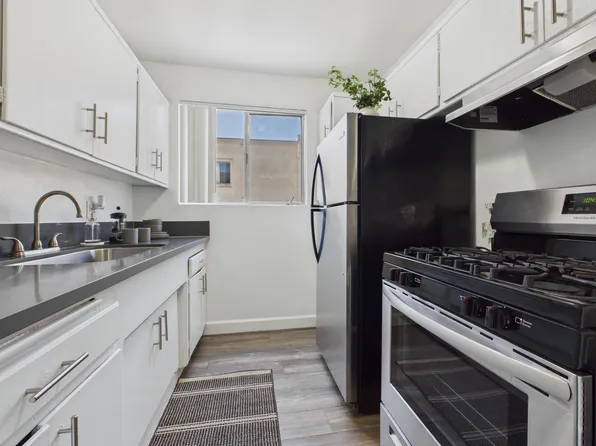 Sepulveda Apartments, 7055 Sepulveda Blvd APT 12, Van Nuys, CA 91405