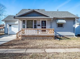 303 S 7th St, Mapleton, IA 51034