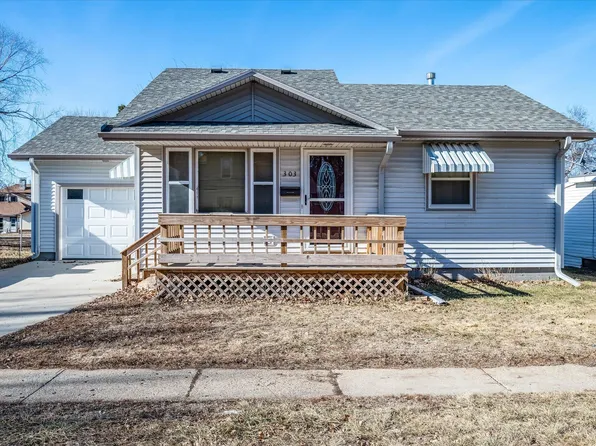 303 S 7th St, Mapleton, IA 51034