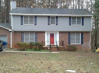 564 Edgefield Dr, Stone Mountain, GA 30087