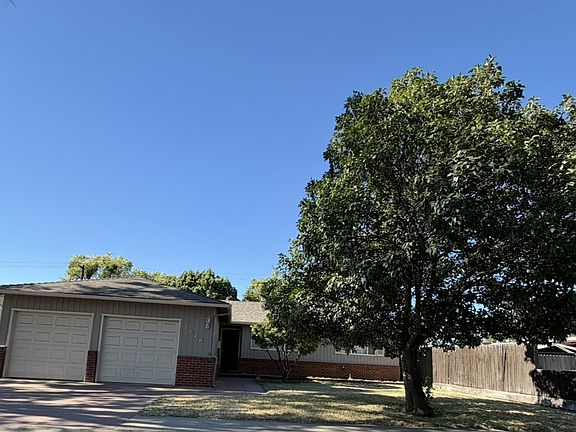 3rd image of 1526 Maplewood Dr