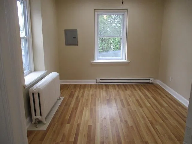 4919 Catharine St #3 — Photo 11