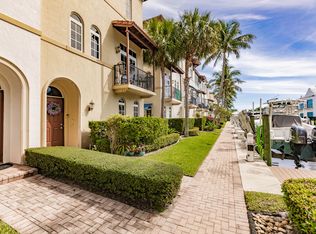 820 Virginia Garden Dr, Boynton Beach, FL 33435