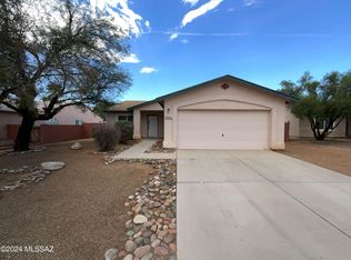 7974 S Teaberry Ave, Tucson, AZ 85747
