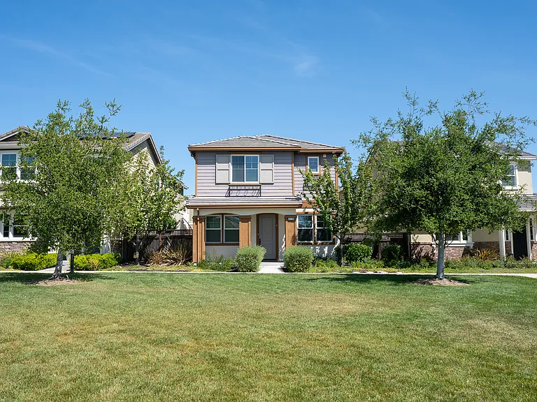 2178 Panorama Ct — Photo 2