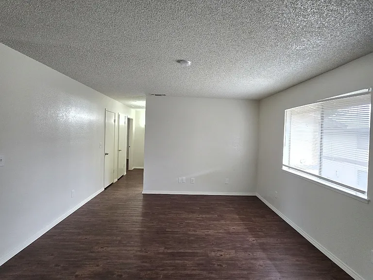 3750 N Delno Ave #205 — Photo 5