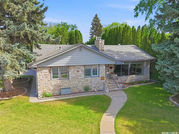 201 Garrison CRESCENT, Saskatoon, SK S7H 2Z7