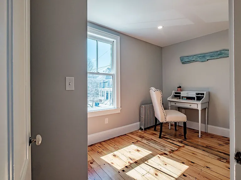 140 Clark St — Photo 15