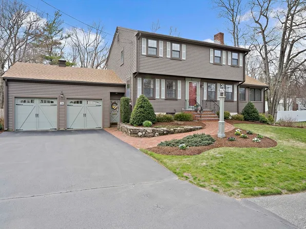 79 Hickory Ln, Weymouth, MA 02190