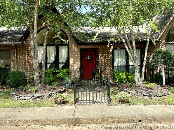 501 Apple Ln, Sanford, NC 27330