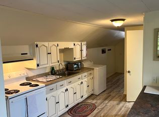 26 Cottage St APT C, Orleans, VT 05860