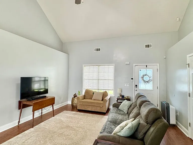 508 Covington Cv — Photo 4