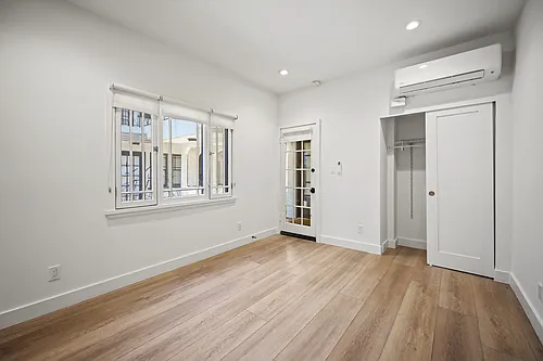 3014 4th St Photo 1