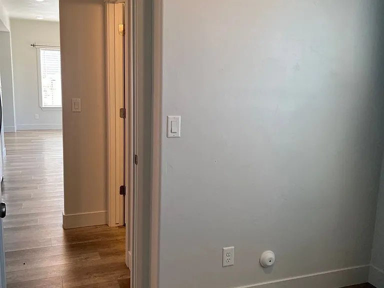 835 S 2380 W — Photo 21