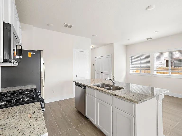 138 Yearling Way — Photo 3