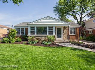 387 E Webster Ave, Elmhurst, IL 60126