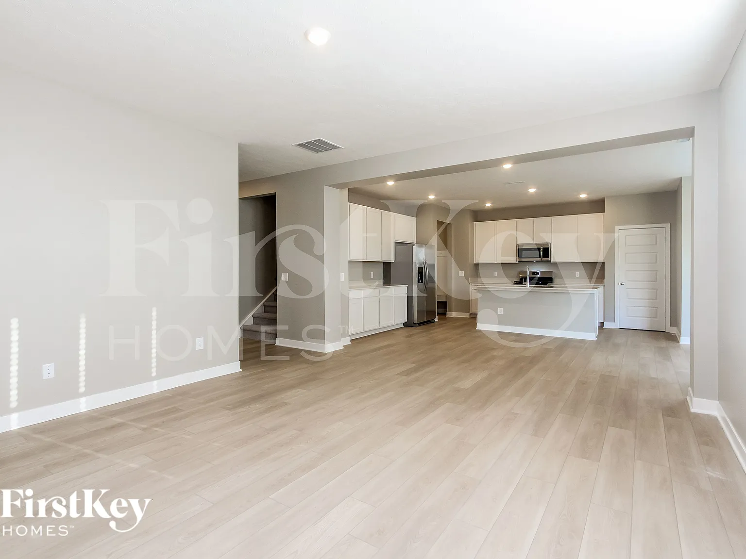 5 bed, 3.0 bath, 2736 sqft, $2,735 — Photo 3