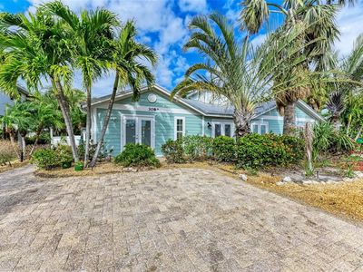 308 58th St #A, Holmes Beach, FL, 34217