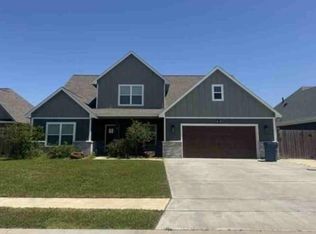 16 Greystone Ct, Angleton, TX 77515